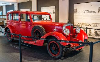 Maybach DSH (Doppelsechshalbe) Pullman Limousine mit Rolldach, 1934, Karosserie: Spohn: Maybach Car Museum | Automuseum Maybach, Neumarkt, Germany [2018]